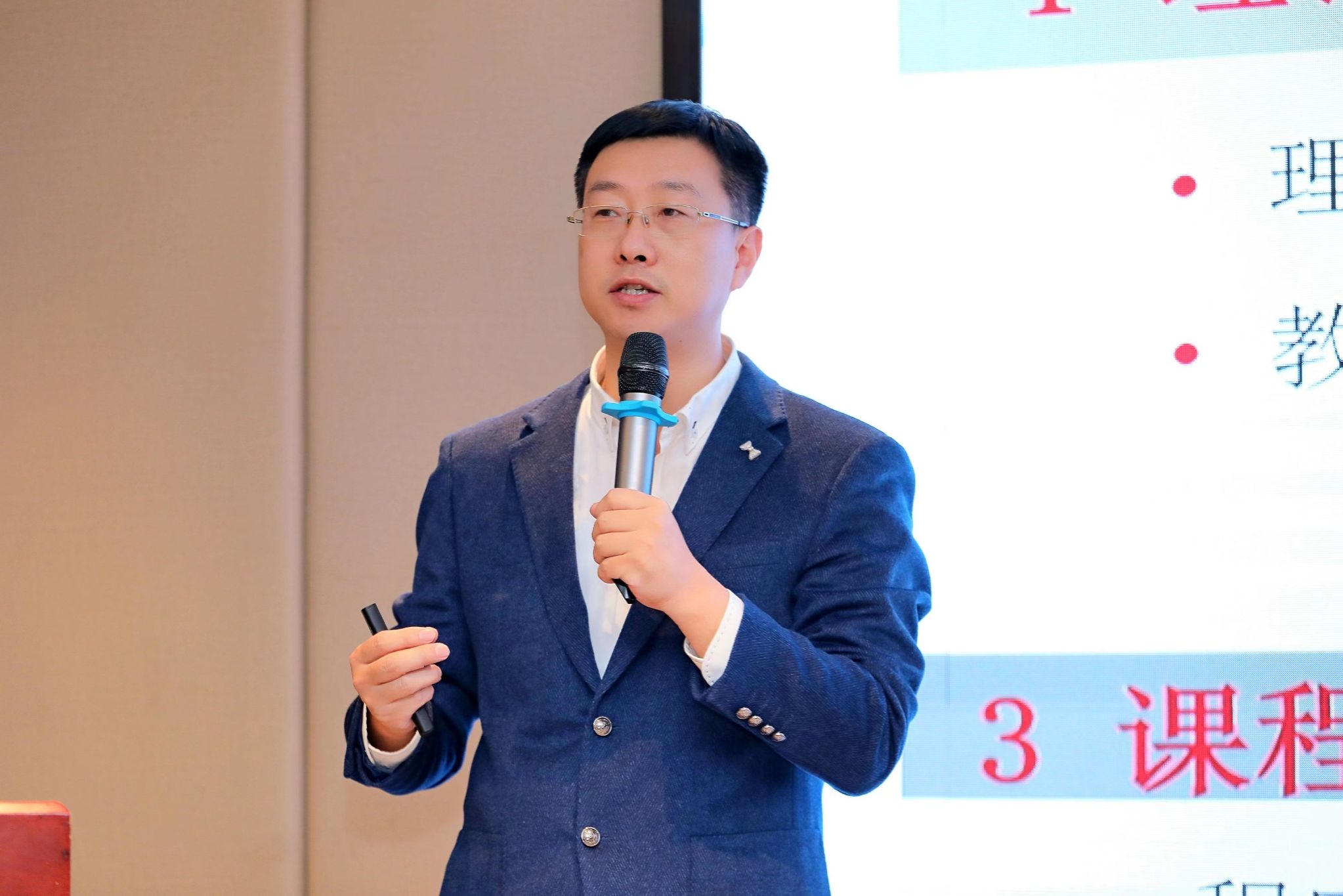 【師者如光】馬瑞新：帶學生走進軟件行業一線