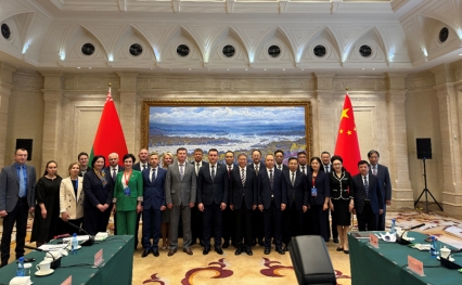 校領(lǐng)導(dǎo)受邀出席系列會議  推動與“一帶一路”沿線國家在教育領(lǐng)域的深度合作